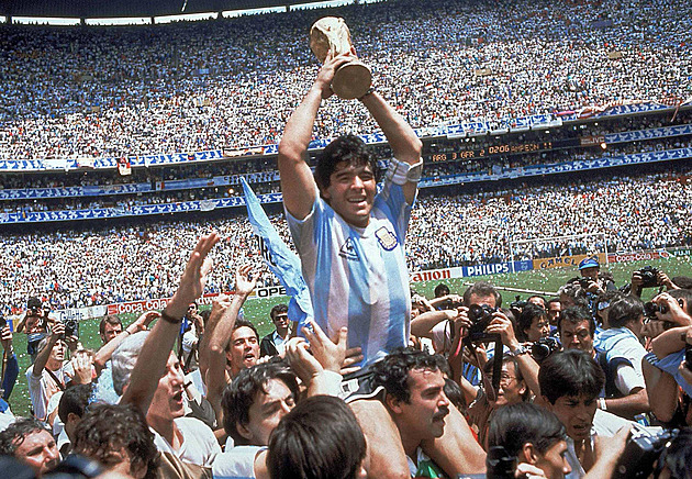 1986 World Cup: Argentinians Without Chickens and a Fleeing Journalist from the Final. When Superstition Ruled