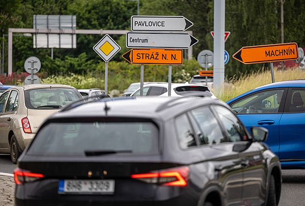Bridge Repairs Clog Liberec; Major Roundabout Closure Looms