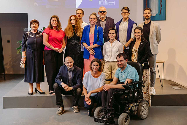Czech Campaign 'Mikinovka 2.0' Aims to Humanize the EU for Citizens