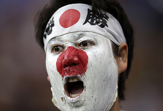 Japonsko chce trestat znesvěcení vlajky, výjimku dostanou fa