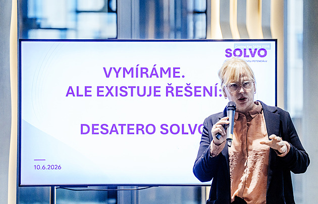 Do důchodu v 72 letech, více peněz pro rodiny. Ins