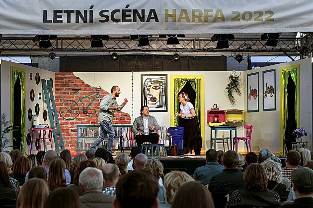 Patnáctá sezóna Letní scény Harfa nabídne novinky a hv�zdné obsazení