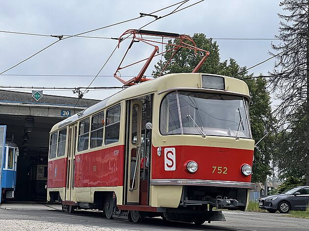 Legendy se vrac�. DPO m� ve sb�rce dv� nov� historick� vozidla