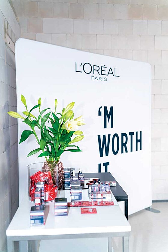 Proto�e vy za to stoj�te.