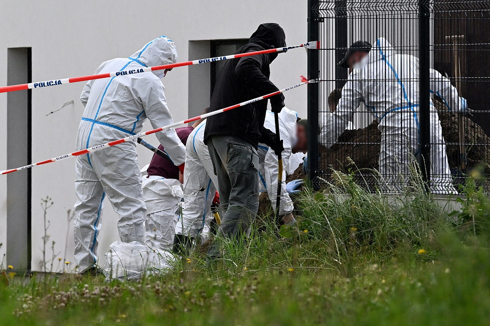Hrůzný nález. V Polsku našli ostatky nenarozených dětí, žena je měla na experimenty