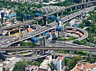 P�inese vám �t�stí? T�ko �íct. Jisté je, �e Kathiparai je nejv�t�í silni�ní...