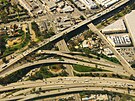 �estná zmínka na záv�r? East Los Angeles Interchange z Kalifornie. Její...