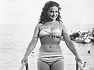 Podle historika módy Kevina Jonese bikiny p�edb�hly dobu o n�jakých patnáct,...