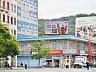 Velkoplo�ná LED obrazovka na st�e�e budovy v centru Ústí nad Labem. (12. �ervna...