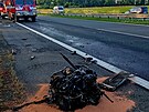 Nehoda osobního a nákladního auta uzav�ela u Stochova na Kladensku dálnici D6...