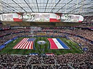 Zahajovací ceremoniál v Los Angeles p�ed zápasem domácích USA s Paraguayí. (13....