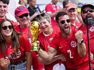 Zahajovací ceremoniál v Kanad�. Druhý hrací den. Kanada vstoupí do domácího...
