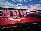 Zahajovací ceremoniál v Kanad�. Druhý hrací den. Kanada vstoupíla do domácího...