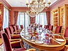 Jedním z prostor�, které zaujaly i tv�rce seriálu, je výrazná jídelna. Práv�...