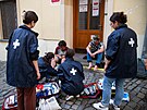 Studenti ze spolku Medici na ulici plní léka�ské poslání u� nyní. Pro n�které...