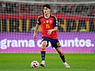 Pau Cubarsí (22. ledna 2007) hraje na pozici st�edního obránce za FC Barcelona...
