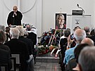 Poslední rozlou�ení se Zde�kou Ma�ínovou, dcerou generála, odbojá�e z druhé...