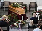 Poslední rozlou�ení se Zde�kou Ma�ínovou, dcerou generála, odbojá�e z druhé...