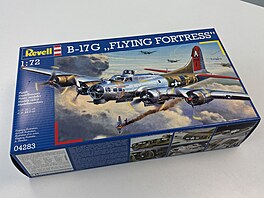 Plastiková stavebnice bombardéru B-17G od firmy Revell