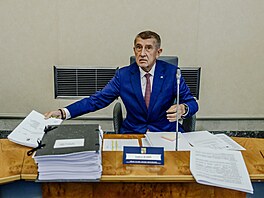 Premiér Andrej Babi� (ANO) na zasedání vlády, která má mimo jiné  projednat...