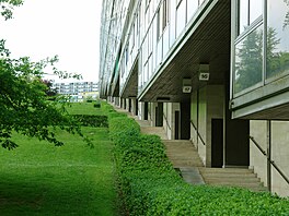 Jak to popsat? Cílem architekta bylo, aby obyvatelé nem�li pocit, �e �ijí na...