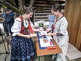 Národní muzeum v p�írod� otev�elo zrekonstruované Mikulá�tíkovo fojtství v...