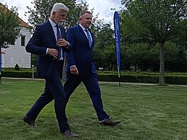 Prezident republiky Petr Pavel na tiskovém briefingu v zámeckém areálu ve...