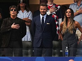 Zahajovací ceremoniál v Los Angeles p�ed zápasem domácích USA s Paraguayí. Na...