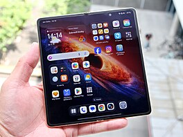 Honor Magic V6