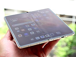 Honor Magic V6
