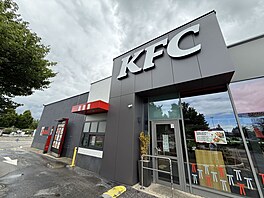 Fastfoodový �et�zec KFC o víkendu musel zav�ít n�které své prodejny v �esku. Na...