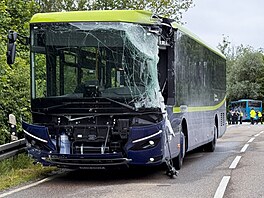 U bavorského m�sta Dachau se srazil pronajatý autobus se dv�ma �kolními t�ídami...