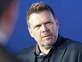 Program konference je rozd�len do tematických blok� podle stínových...