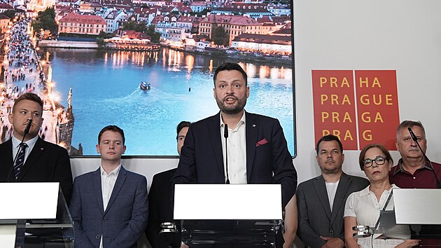 L�dr ANO na prim�tora Ond�ej Prokop na tiskov� konferenci ke kauze byt�. (19. �ervna 2026)