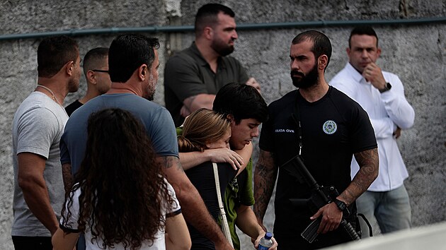 Na p�edm�st� Ria de Janeiro v Braz�lii se srazily dva vrtuln�ky. (14. �ervna 2026)