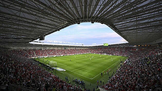 Pohled na ma�arský stadion v Debrecínu.