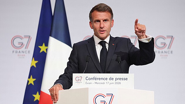 Francouzsk� prezident Emmanuel Macron hovo�� na z�v�r summitu G7 ve francouzsk�m m�st� �vian-les-Bains. (17. �ervna 2026)