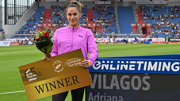 Srbsk� o�t�pa�ka Adriana Vilago�ov� p�zuje po v�t�zstv�.