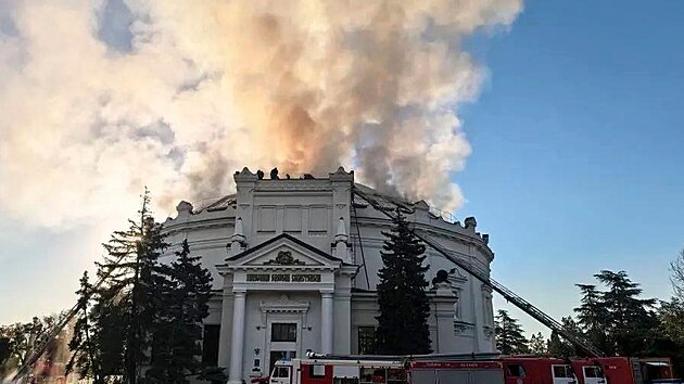 Ukrajinsk� s�ly zas�hly muzeum v Ruskem okupovan�m Sevastopolu na poloostrov� Krym. (10. �ervna 2026)