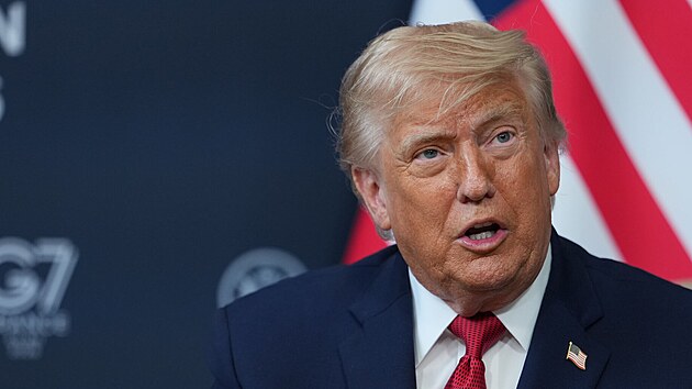 Americký prezident Donald Trump b�hem summitu G7 ve francouzském...