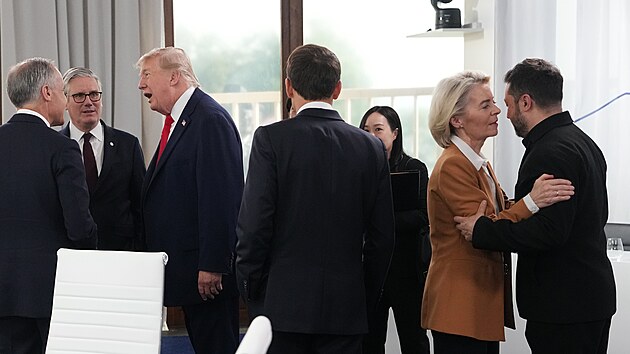 Ve francouzsk�m �vian-les-Bains za�al t��denn� summit skupiny velk�ch sv�tov�ch ekonomik G7, na n�m� by se i za ��asti americk�ho prezidenta Donalda Trumpa m�lo diskutovat mimo jin� o d�sledc�ch dohody o ukon�en� v�lky USA s �r�nem a o v�lce Ruska proti Ukrajin�. (16. �ervna 2026)