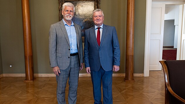 Prezident Pavel prověřoval stav státních hmotných rezerv