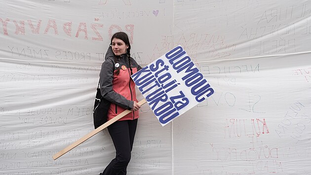 Studentsk� iniciativy M�dia ned�me! a Stoj�me za kulturou! napl�novaly dal�� protestn� pochod na podporu ve�ejnopr�vn�ch m�di�. (15. �ervna 2026)