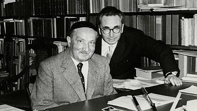 Filozof Martin Heidegger s o generaci mlad��m psychologem Viktorem Franklem...