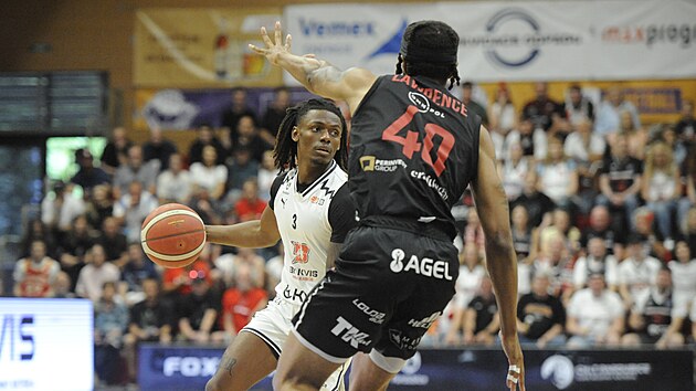 Pardubice basketbolcuları Nymburk'u geride bırakarak yedinci final maçına çıkmaya hak kazandı