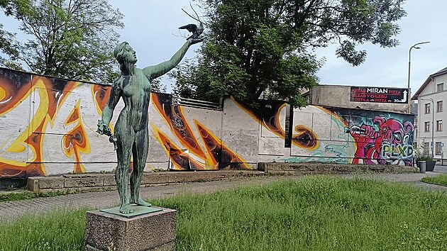 Aktuální podoba sochy (9. �ervna 2026)