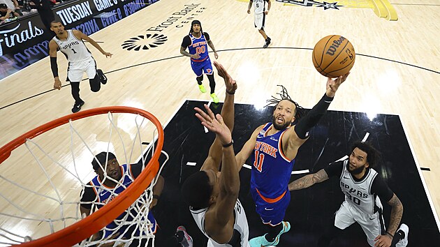 Jalen Brunson zakon�uje v p�t�m fin�le NBA.
