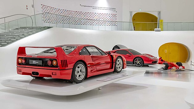 V�stava Nejv�t�� hity � Hudebn� legendy a jejich Ferrari