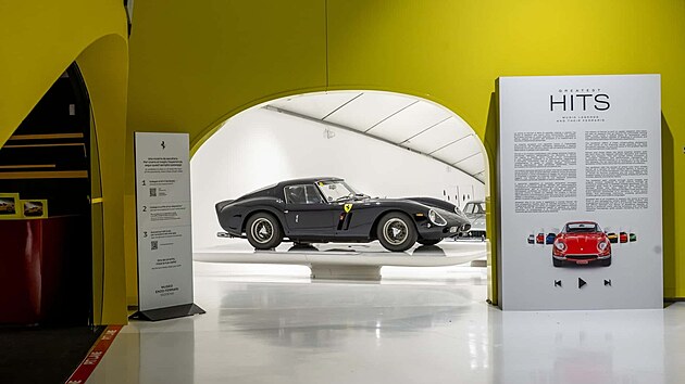 V�stava Nejv�t�� hity � Hudebn� legendy a jejich Ferrari