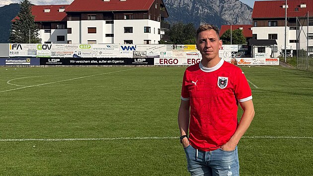 B�val� ligov� fotbalista Richard Veverka v rakousk�m dresu, letos byl hraj�c�m...